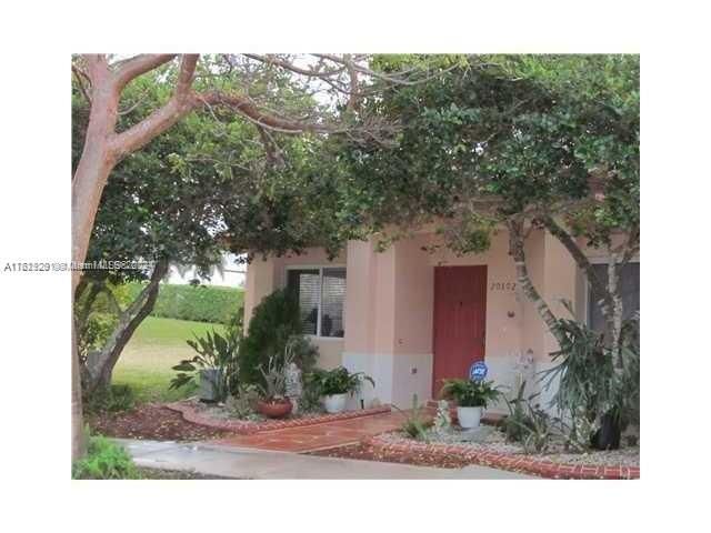 Recently Sold: $454,000 (3 beds, 2 baths, 1204 Square Feet)