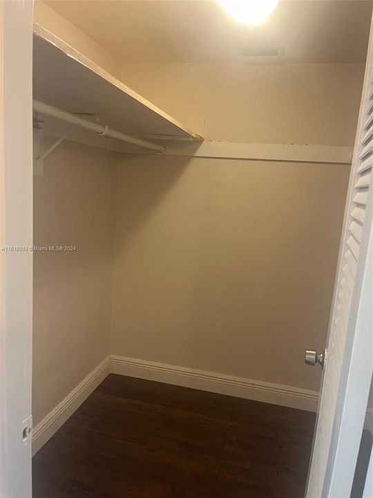 walk in closet