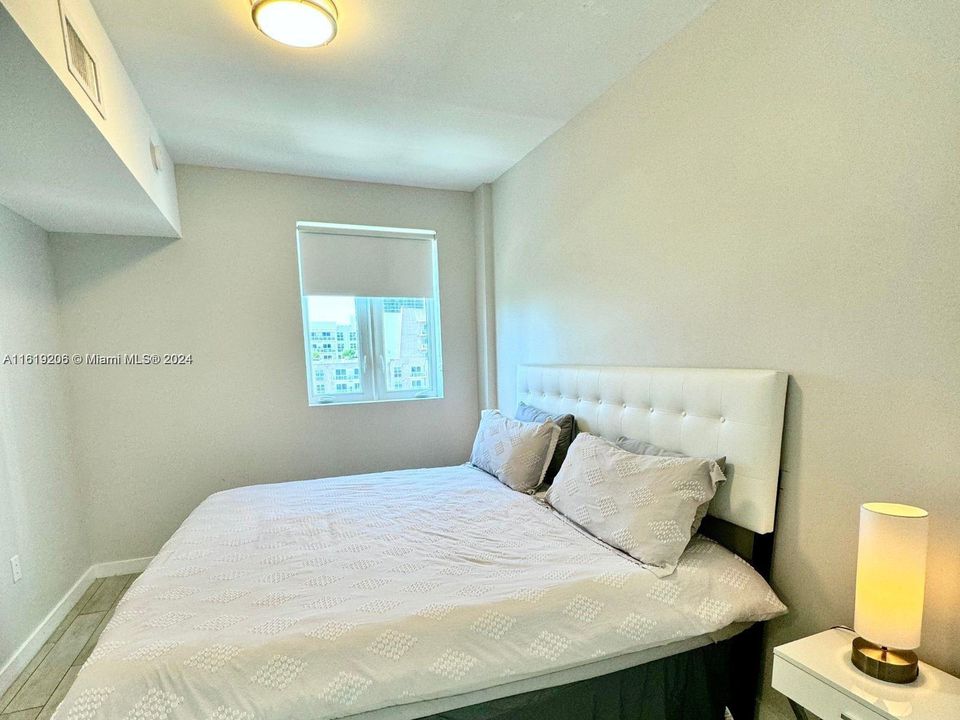 For Rent: $3,600 (2 beds, 2 baths, 814 Square Feet)