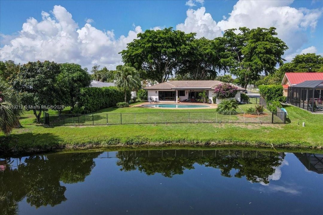 Active With Contract: $659,900 (3 beds, 2 baths, 2125 Square Feet)