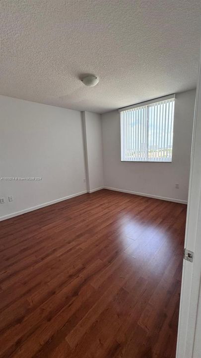 Recently Rented: $2,750 (2 beds, 2 baths, 1061 Square Feet)