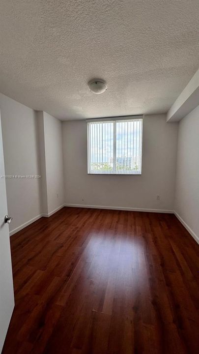 Recently Rented: $2,750 (2 beds, 2 baths, 1061 Square Feet)