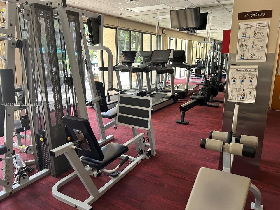 Recently Sold: $325,000 (2 beds, 2 baths, 1383 Square Feet)