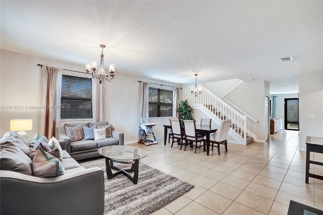 Recently Sold: $780,000 (4 beds, 3 baths, 3145 Square Feet)