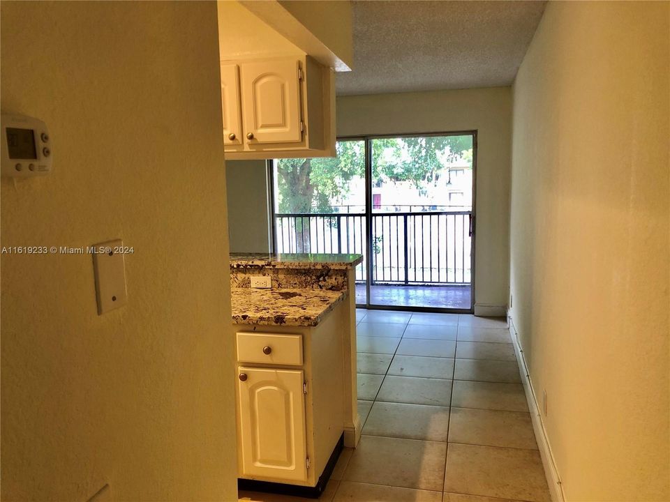 Recently Rented: $1,950 (2 beds, 2 baths, 1081 Square Feet)