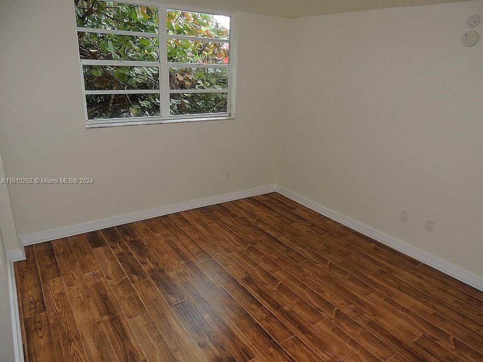 Recently Rented: $2,350 (1 beds, 1 baths, 723 Square Feet)