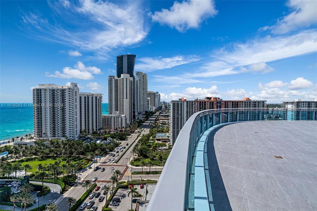 ROOFTOP VIEWS