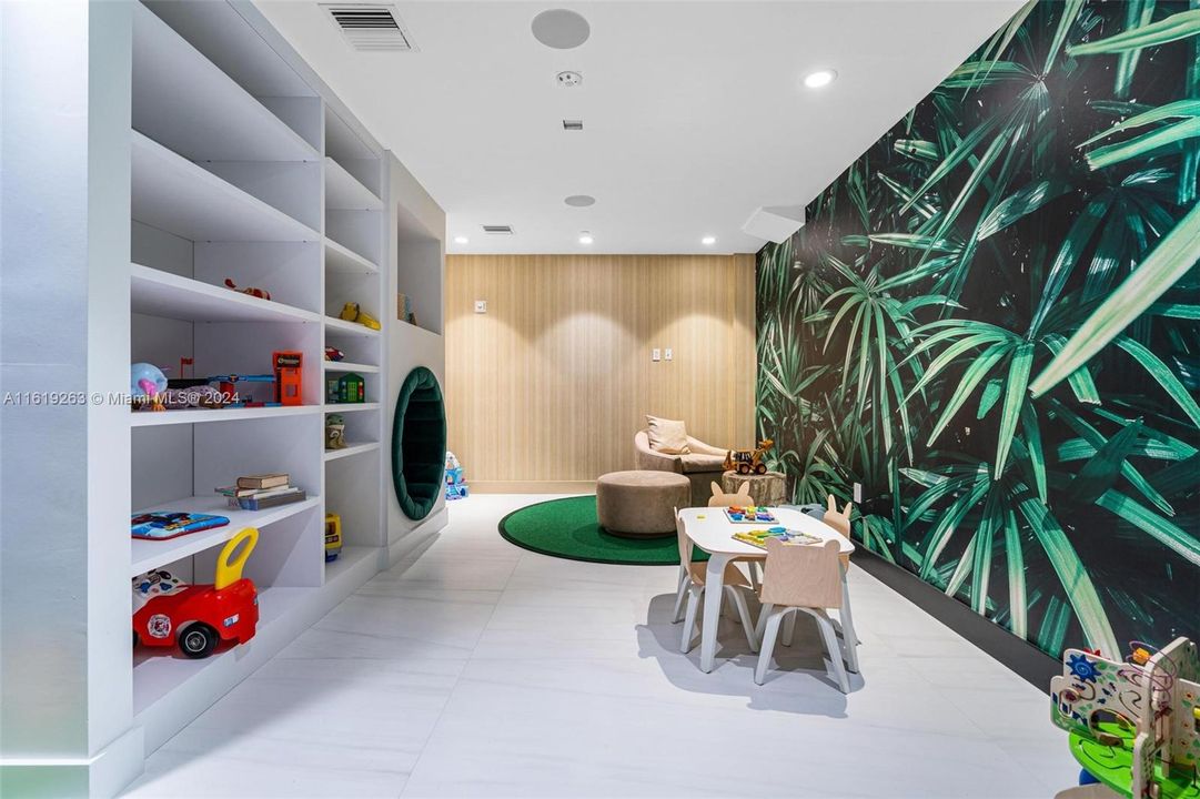 KIDS PLAYROOM