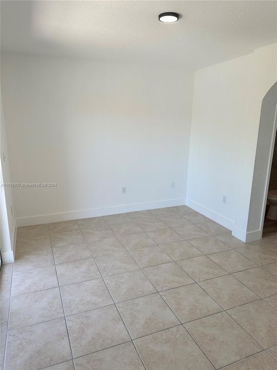 Recently Rented: $2,350 (2 beds, 2 baths, 1130 Square Feet)