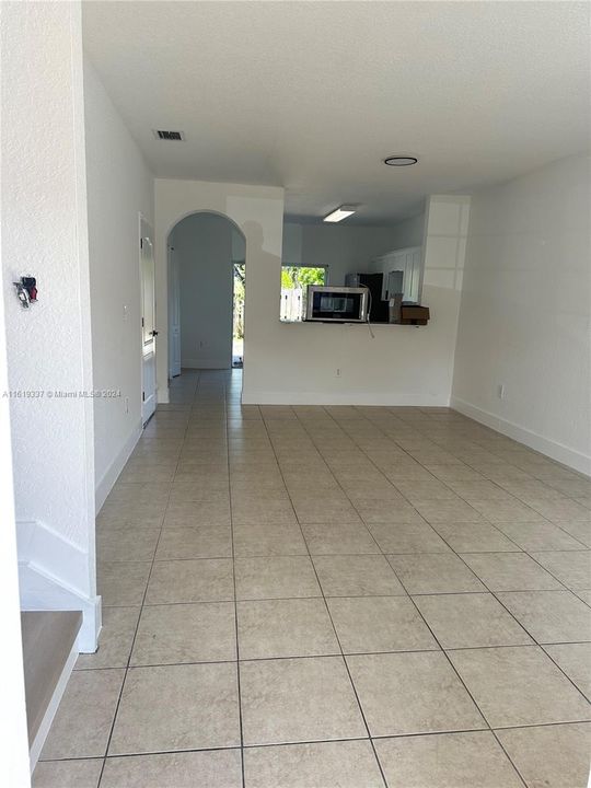 Recently Rented: $2,350 (2 beds, 2 baths, 1130 Square Feet)