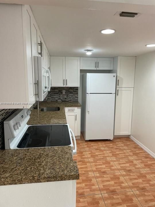 Recently Rented: $1,800 (2 beds, 2 baths, 1040 Square Feet)