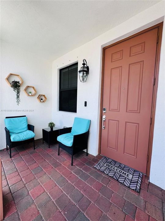 Recently Rented: $4,000 (3 beds, 2 baths, 1757 Square Feet)