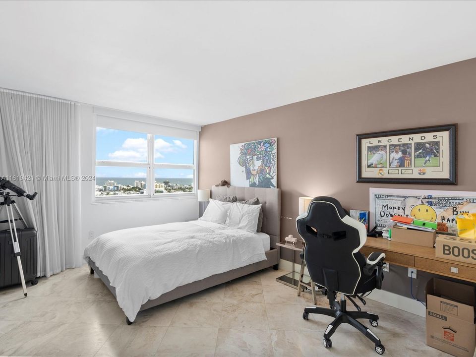 Active With Contract: $5,500 (2 beds, 2 baths, 1078 Square Feet)