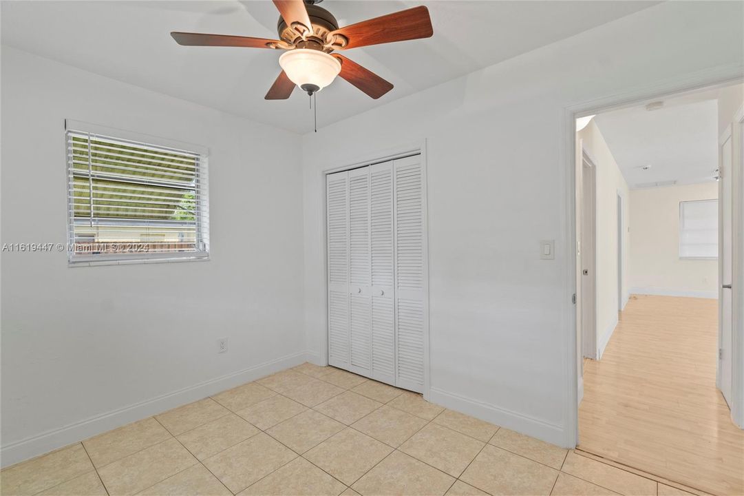 Recently Sold: $459,900 (3 beds, 1 baths, 1172 Square Feet)