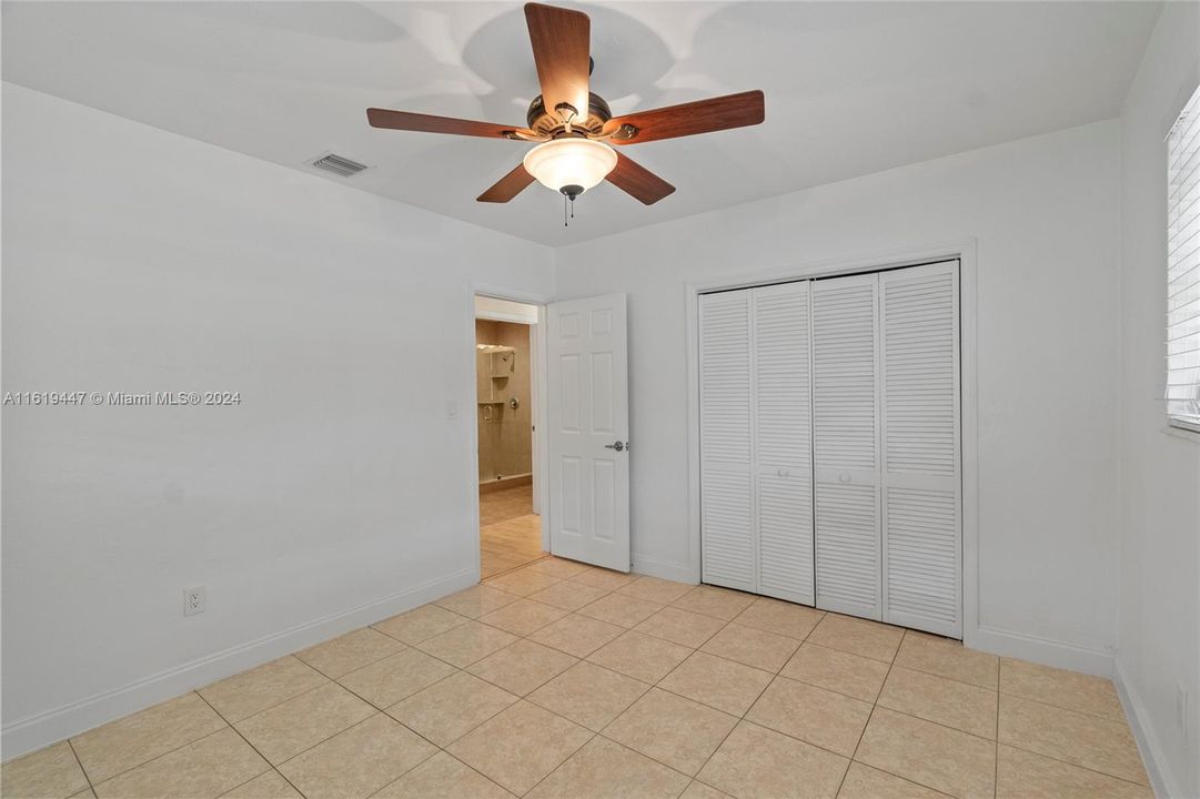 Recently Sold: $459,900 (3 beds, 1 baths, 1172 Square Feet)