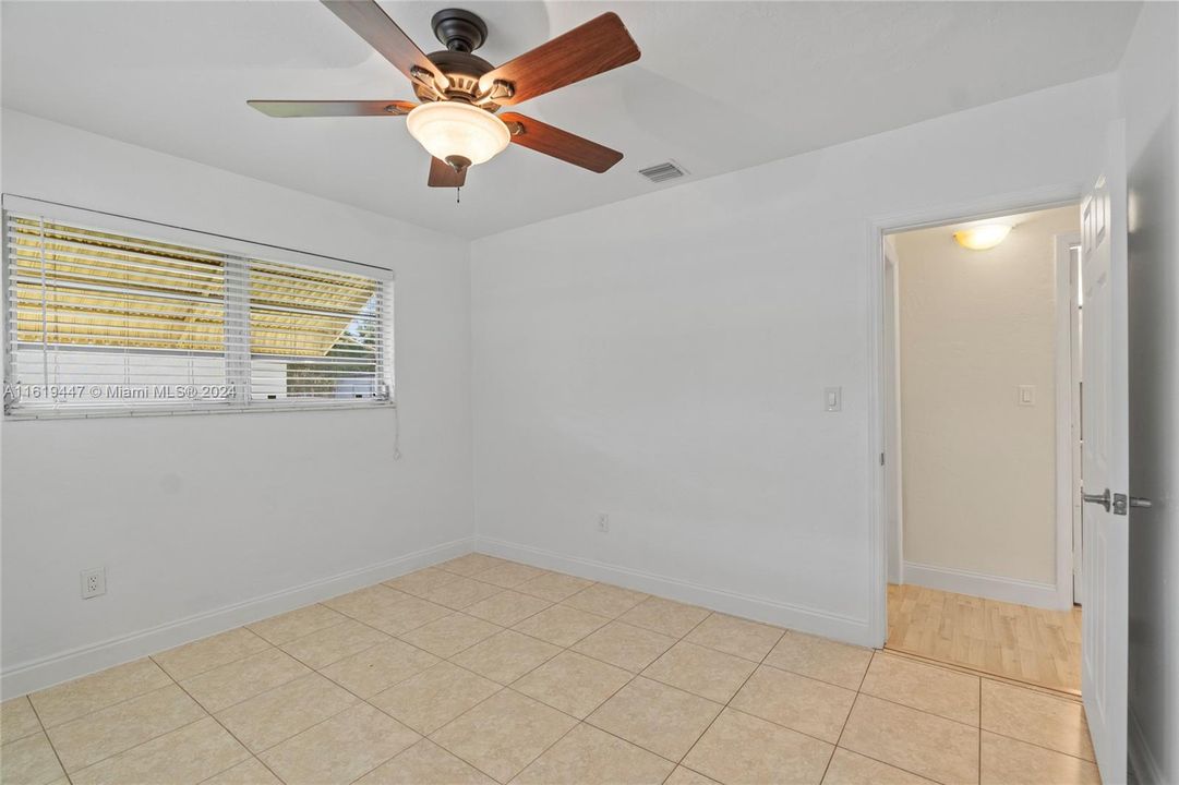 Recently Sold: $459,900 (3 beds, 1 baths, 1172 Square Feet)