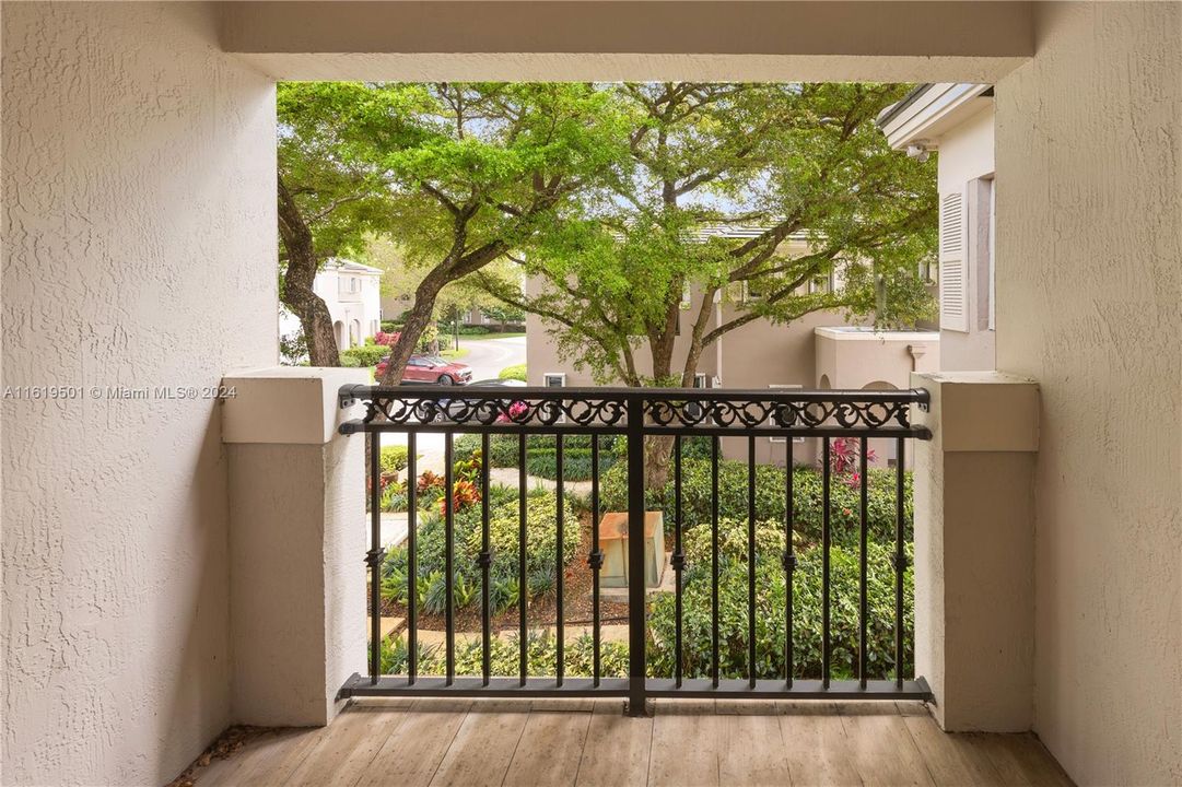 Recently Rented: $6,500 (4 beds, 4 baths, 2615 Square Feet)