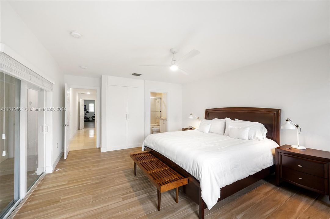 Recently Rented: $6,500 (4 beds, 4 baths, 2615 Square Feet)