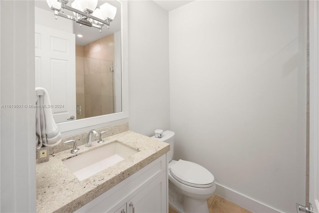 Recently Rented: $6,500 (4 beds, 4 baths, 2615 Square Feet)