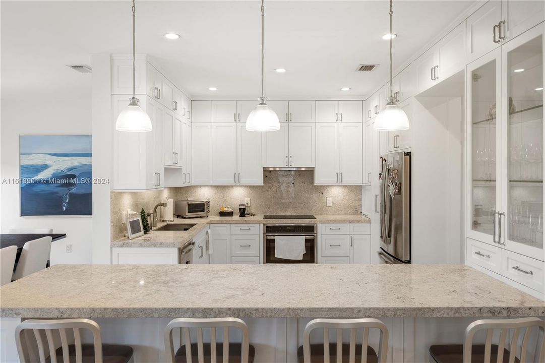 Recently Rented: $6,500 (4 beds, 4 baths, 2615 Square Feet)