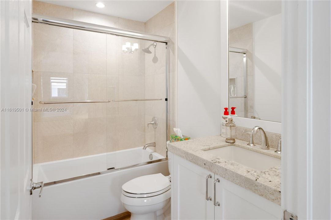 Recently Rented: $6,500 (4 beds, 4 baths, 2615 Square Feet)