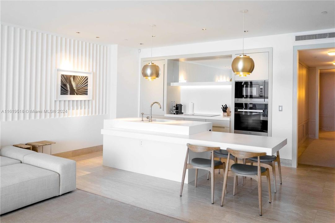 Recently Sold: $8,250,000 (1 beds, 2 baths, 1823 Square Feet)