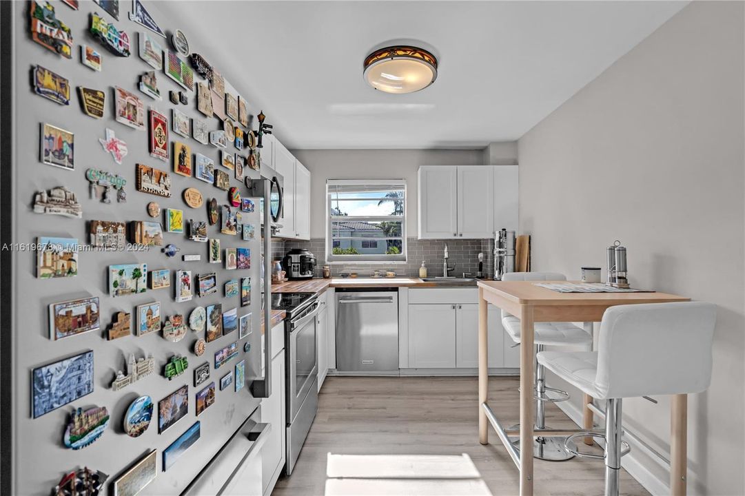 Recently Sold: $385,000 (1 beds, 1 baths, 814 Square Feet)