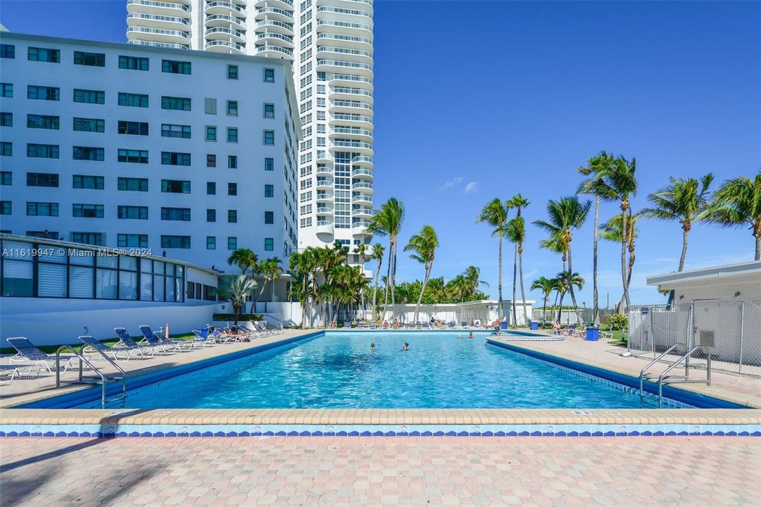 Recently Sold: $250,000 (0 beds, 1 baths, 330 Square Feet)