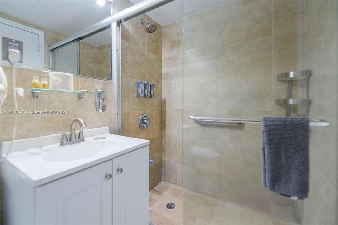 Recently Sold: $250,000 (0 beds, 1 baths, 330 Square Feet)