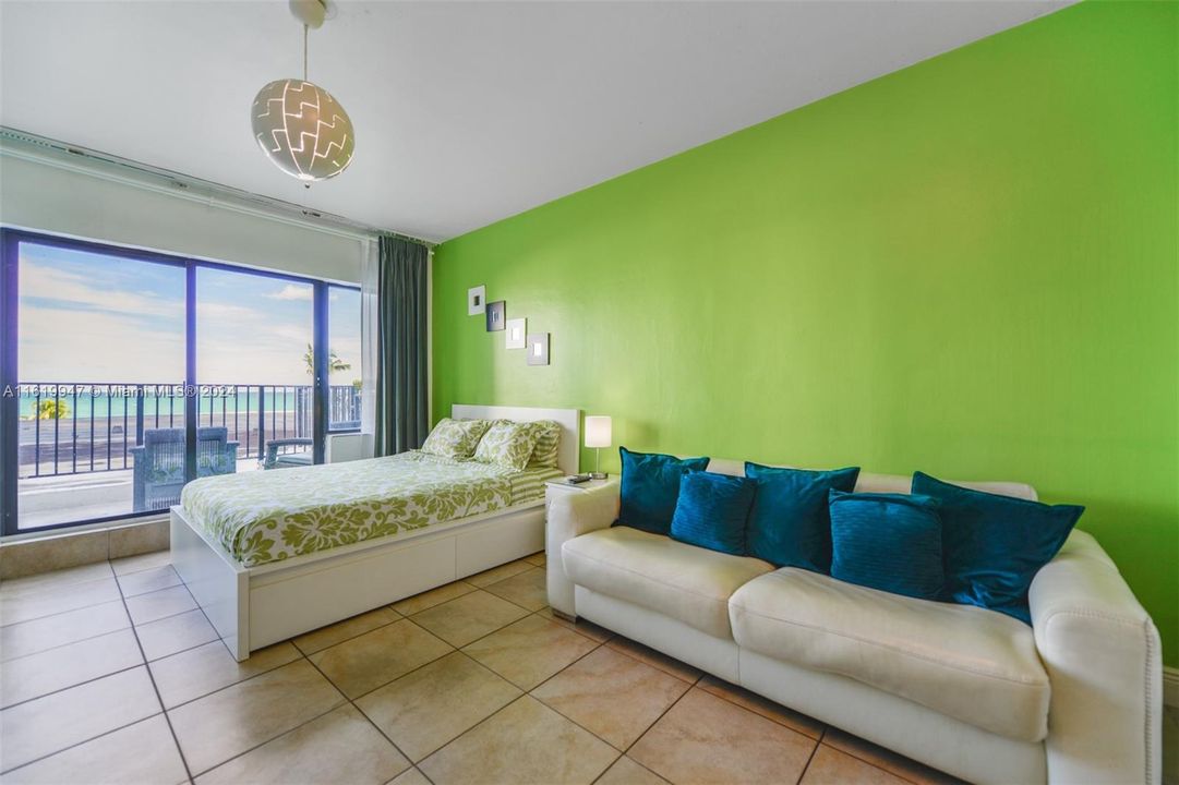 Recently Sold: $250,000 (0 beds, 1 baths, 330 Square Feet)