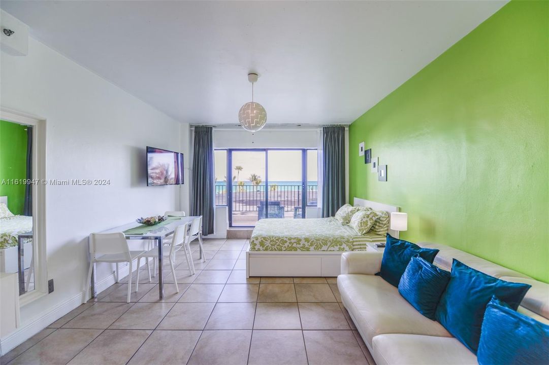 Recently Sold: $250,000 (0 beds, 1 baths, 330 Square Feet)