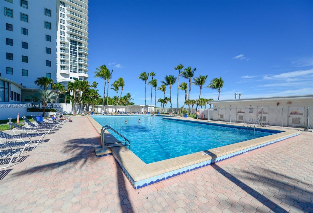 Recently Sold: $250,000 (0 beds, 1 baths, 330 Square Feet)