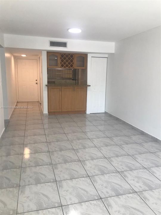 Activo con contrato: $249,900 (2 camas, 1 baños, 707 Pies cuadrados)