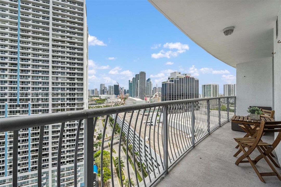 Recently Rented: $2,650 (1 beds, 1 baths, 791 Square Feet)