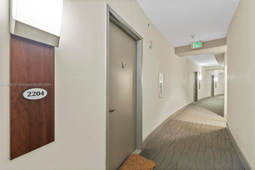 Recently Rented: $2,650 (1 beds, 1 baths, 791 Square Feet)