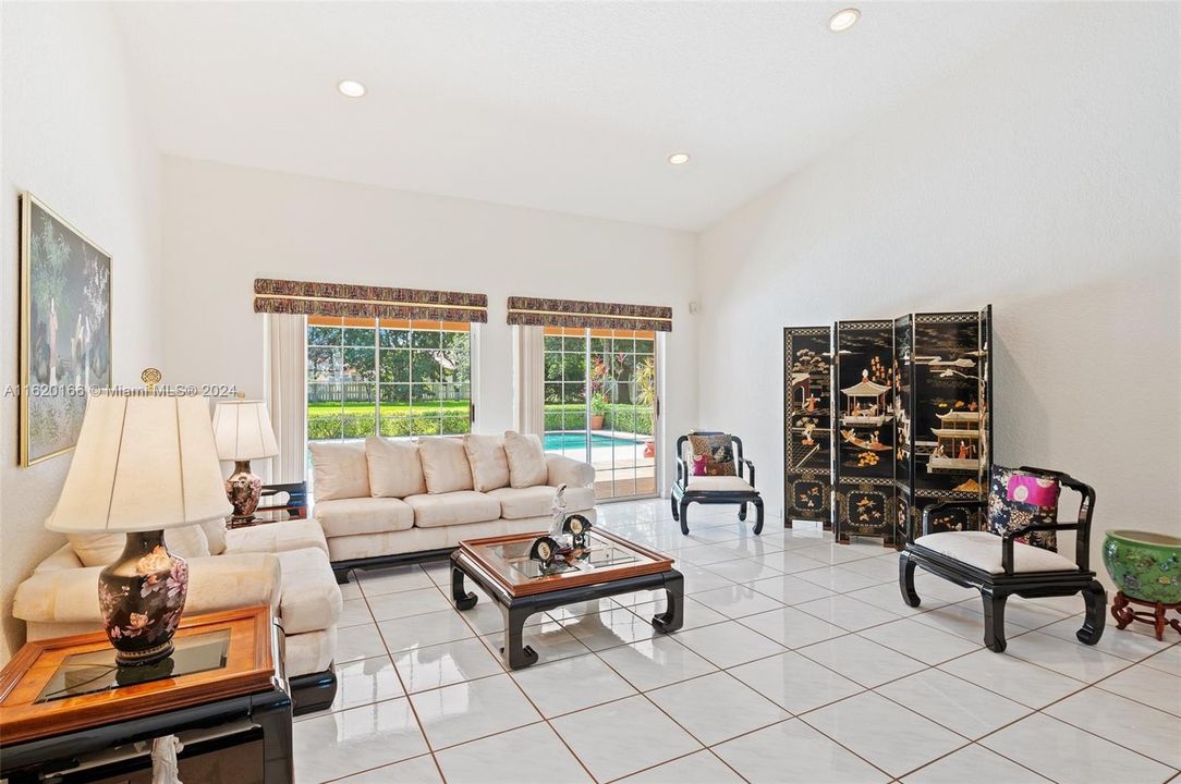 Active With Contract: $1,150,000 (4 beds, 2 baths, 2690 Square Feet)