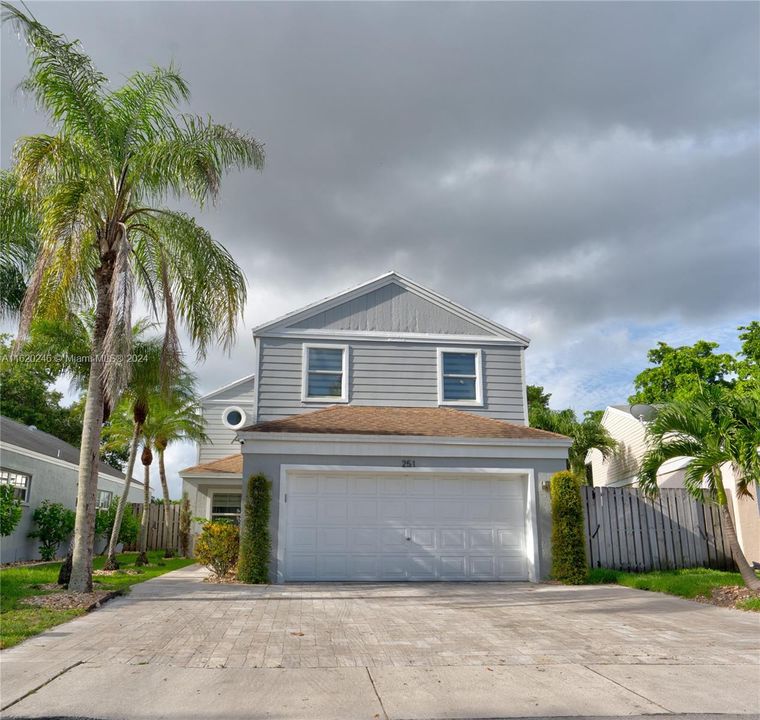 Active With Contract: $5,750 (4 beds, 2 baths, 2142 Square Feet)