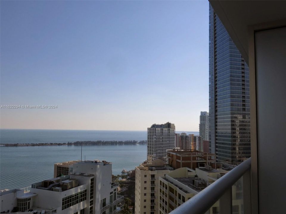 Recently Rented: $6,250 (3 beds, 2 baths, 1308 Square Feet)