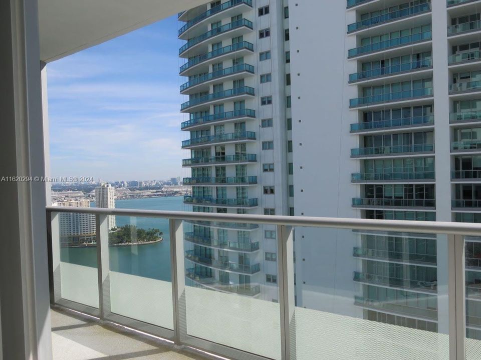 Recently Rented: $6,250 (3 beds, 2 baths, 1308 Square Feet)