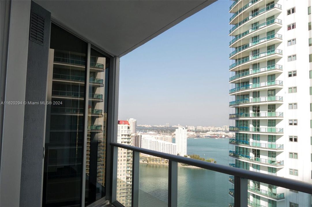 Recently Rented: $6,250 (3 beds, 2 baths, 1308 Square Feet)