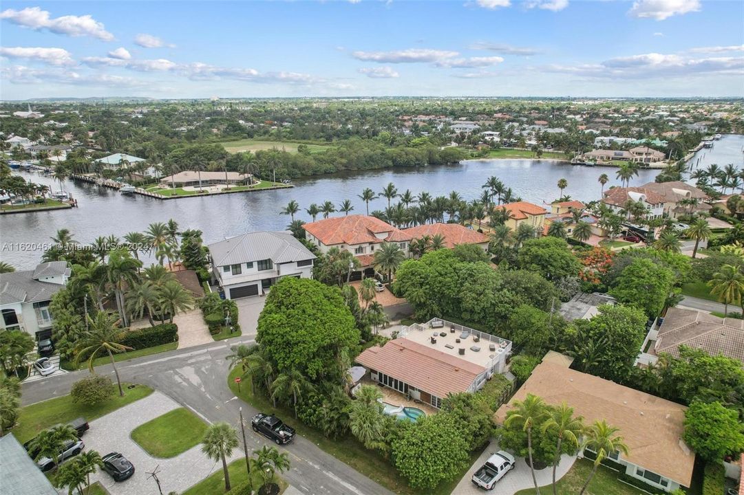 Active With Contract: $1,720,000 (4 beds, 3 baths, 0 Square Feet)