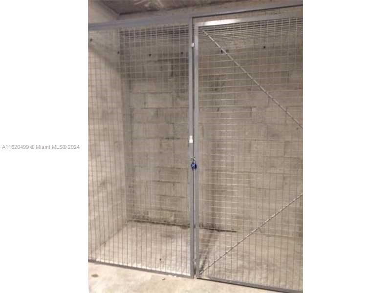 Recently Rented: $2,399 (1 beds, 1 baths, 915 Square Feet)