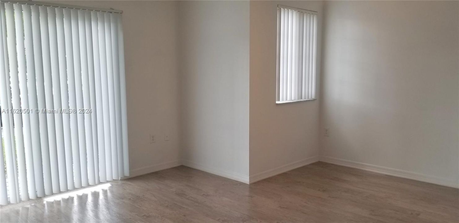 For Rent: $1,700 (1 beds, 1 baths, 746 Square Feet)