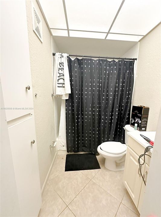 For Rent: $1,750 (1 beds, 1 baths, 710 Square Feet)