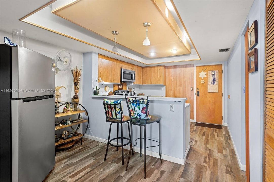 For Sale: $695,000 (3 beds, 2 baths, 1600 Square Feet)