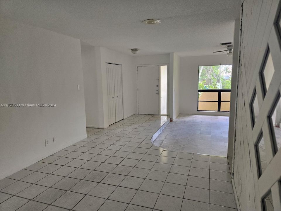 Recently Rented: $3,350 (3 beds, 2 baths, 1921 Square Feet)