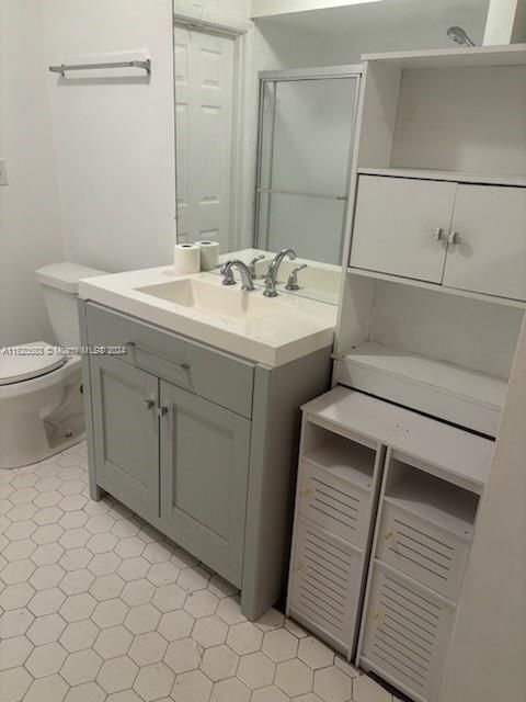 Recently Rented: $3,350 (3 beds, 2 baths, 1921 Square Feet)