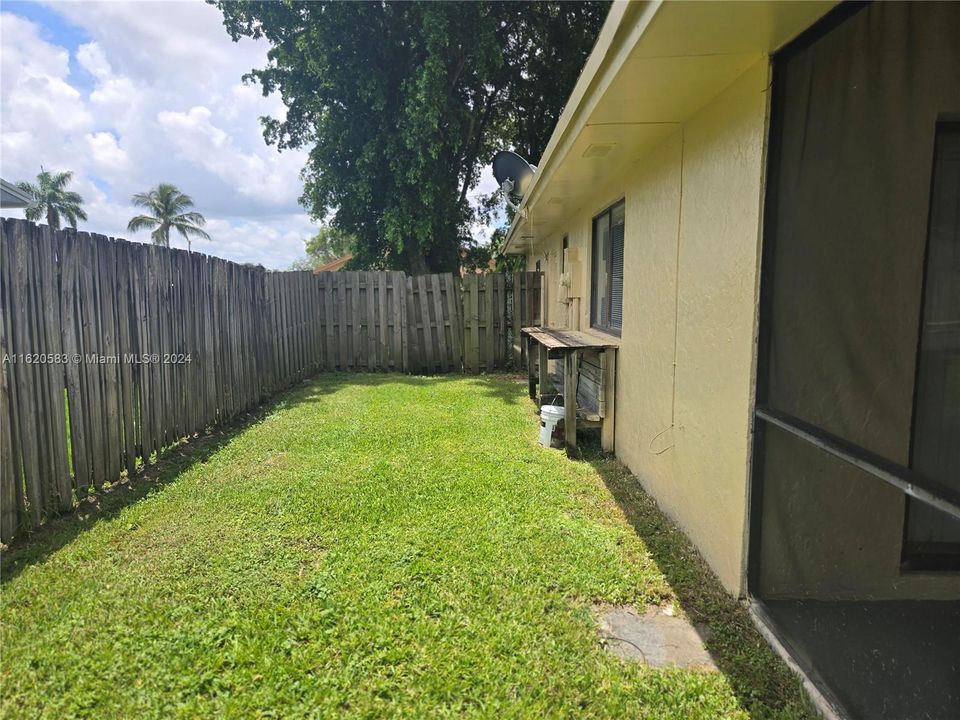 Recently Rented: $3,350 (3 beds, 2 baths, 1921 Square Feet)