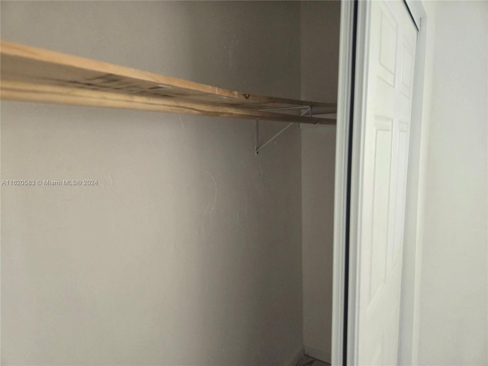 Recently Rented: $3,350 (3 beds, 2 baths, 1921 Square Feet)