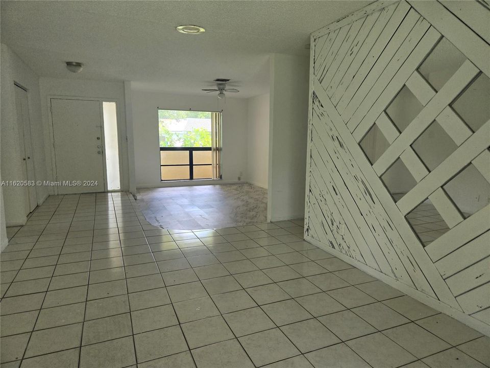 Recently Rented: $3,350 (3 beds, 2 baths, 1921 Square Feet)